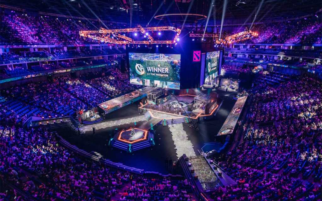 Imagem dinâmica da Mercedes-Benz Arena de Zangai durente o The International 2019, torneio com a segunda maior premiação dos esports